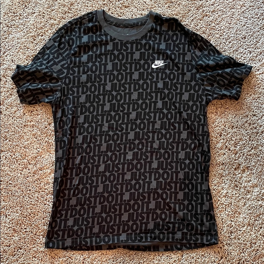 Never worn Black and Gray Nike Just Do It tee size large
